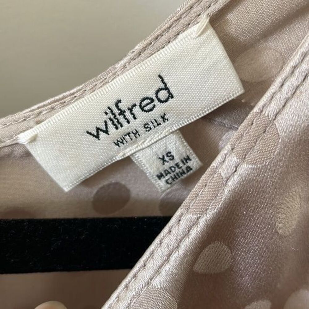Aritzia Silk Polka Dot Top Dusty Lavender Feminine Sleeveless Blouse
